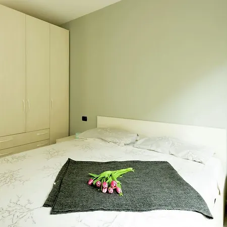 Picasso Apartment